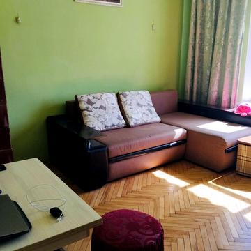 Хмельницького, 10