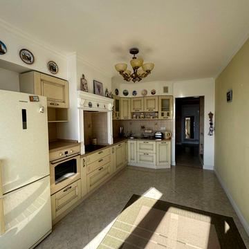 Героїв Майдану вул. (Червоноармійська), 55