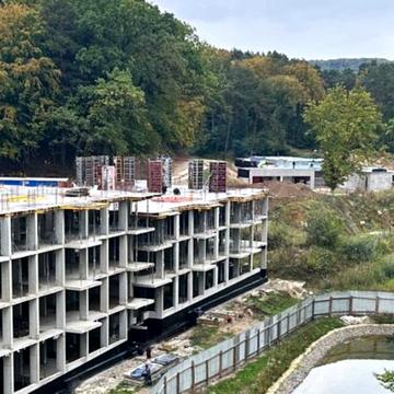 Львівська вул., (Будинок 7)