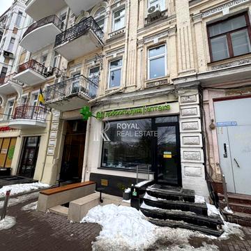 Велика Васильківська вул. (Червоноармійська), 38