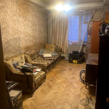 Братиславська вул., 34