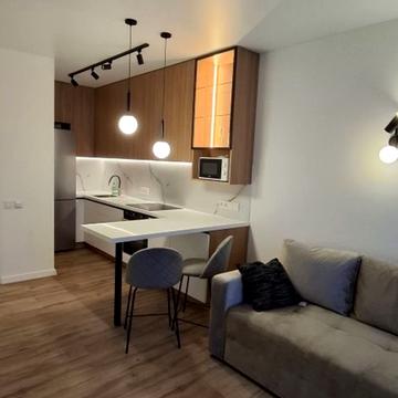 Всеволода Змієнка вул., 21