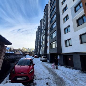 Берегова вул., 18