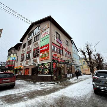 Грушевського вул., 2а