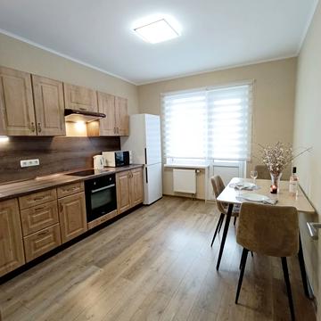 Бориса Гмирі вул., 16А