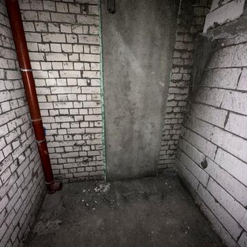 Валерія Лобановського вул., 30