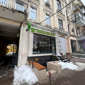 Велика Васильківська вул. (Червоноармійська), 38