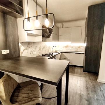 Карла Мікльоша вул., 20