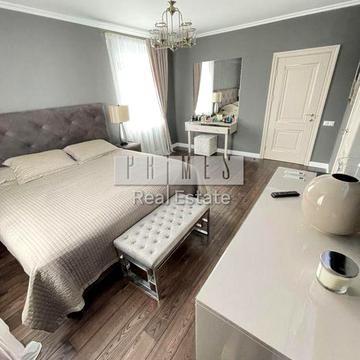 Приозерний бульв., (Будинок 32)