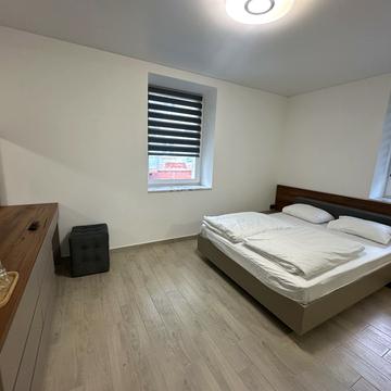 Камянецька вул., 70