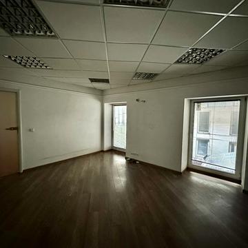 Банківська вул., 5