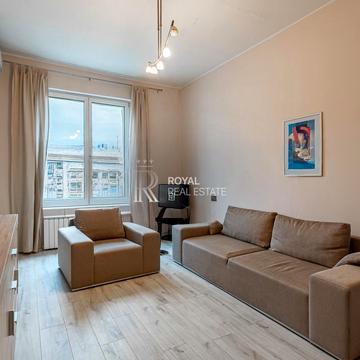 Хрещатик вул. (Kreschatic), 21