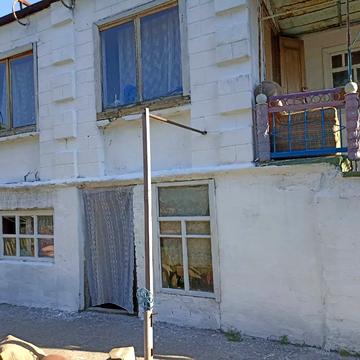 Відродження вул., 16