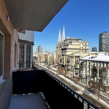 Велика Васильківська вул. (Червоноармійська), 102