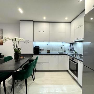 Зелена вул., 204д