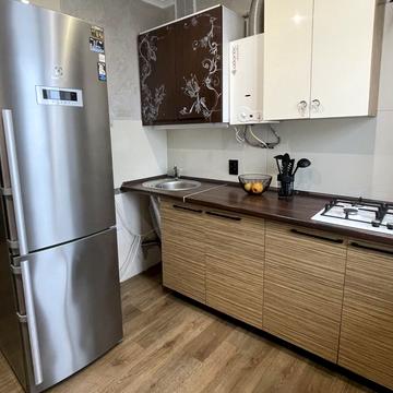 Богоявленська вул. (Черняка), 4