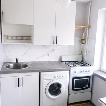 Героїв полку "Азов" вул. (Маршала Малиновського), 3