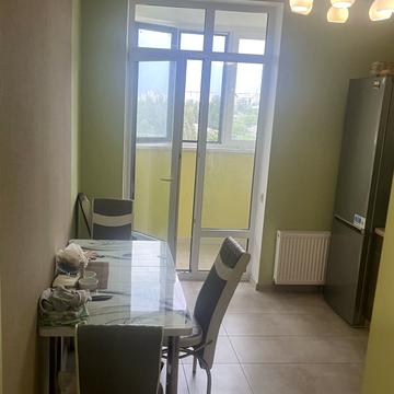 Вацлава Гавела бульв. (Івана Лепсе), 28