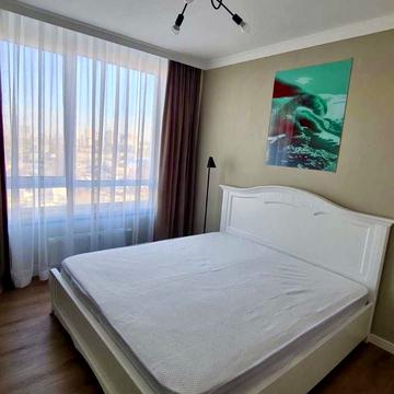 Причальна вул., 12