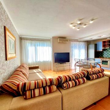 Михайла Котельникова вул., 13