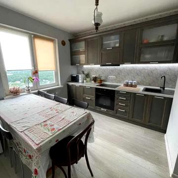 Макаренка вул., 1-А