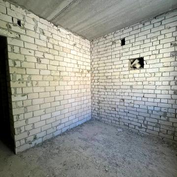 Миру вул., 43