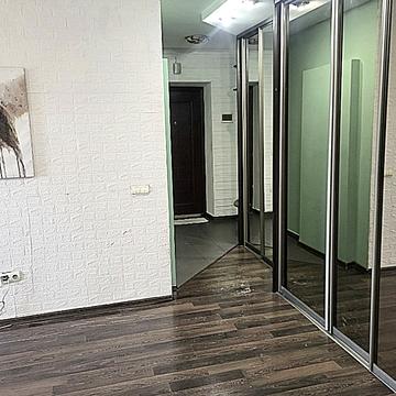 Залізнична вул., 3