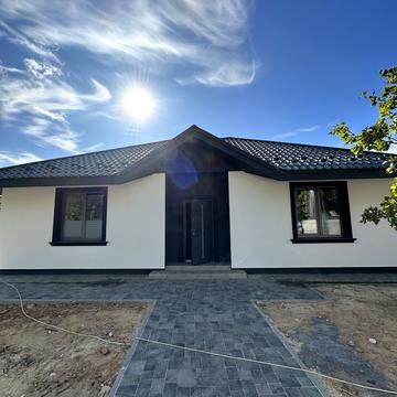 Квіткова вул., 21