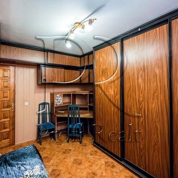 Павла Тичини просп., 8