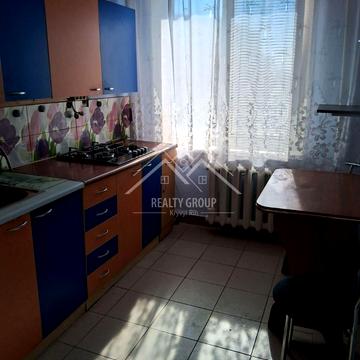 Українська вул., 1