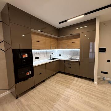 Бориса Тлехаса вул., (Будинок 3)