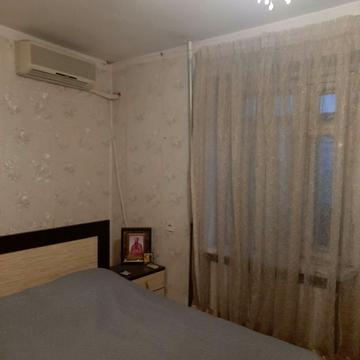 Святослава Ріхтера вул. (Щорса), 2