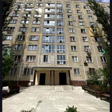 Добровольців пров., 10