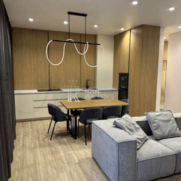 Андрія Верхогляда вул. (Михайла Драгомирова), 19-Б