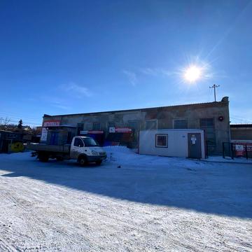 Б. Хмельницького вул., 17а