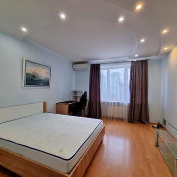 Лесі Українки бульв., 21-А