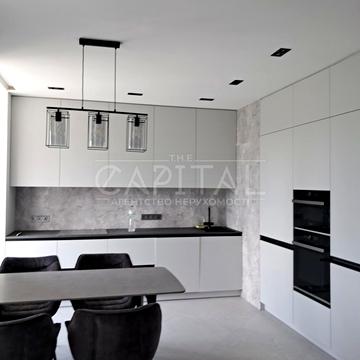 Золотоустівська вул., 25