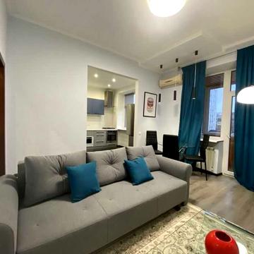 Велика Васильківська вул. (Червоноармійська), 58