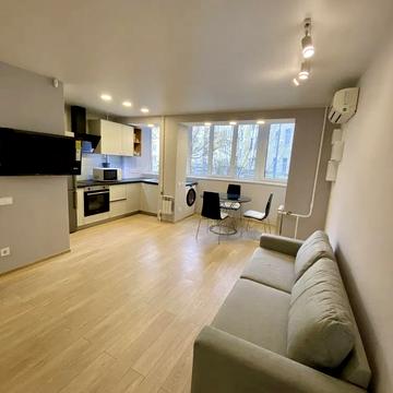 Рибальська вул., 3