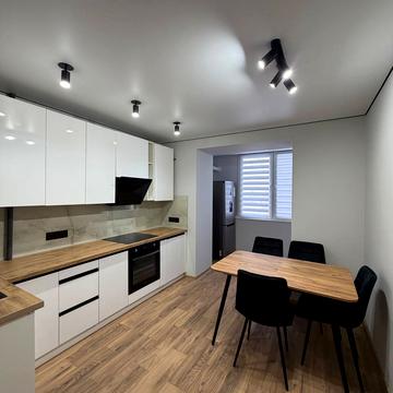 Героїв Миколаєва вул., 129а/42