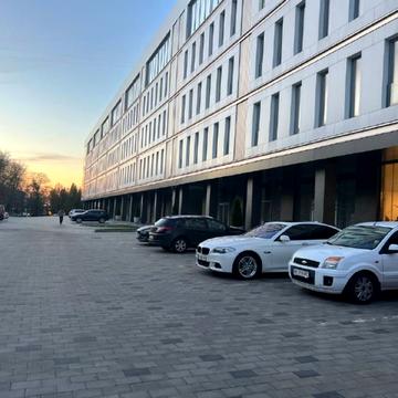 проспект Пилипа Орлика, 16