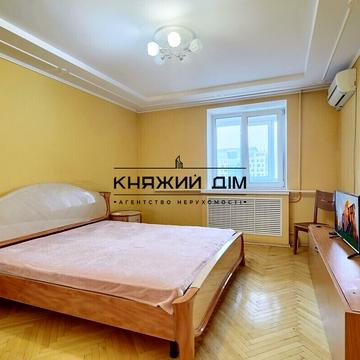 Жилянська вул., 72