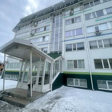 Спортивна вул., 22