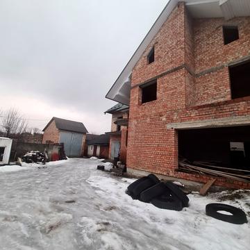 Наталії Кобринської вул., 22