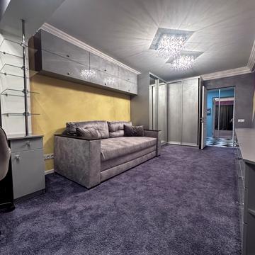 Романа Ратушного вул. (Волгоградська), 37