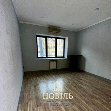 Максима Токарева вул. (Вузівська), 4