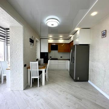 Тисменицька вул., (Будинок)