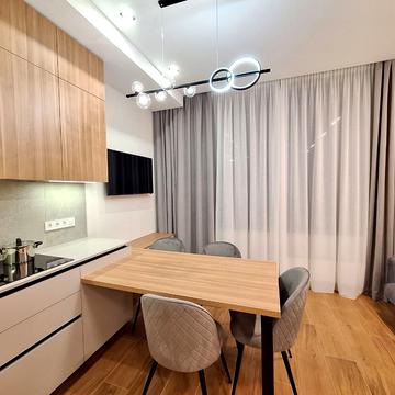 Ґарета Джонса вул. (Сімї Хохлових), 12