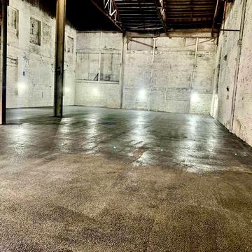 Ударників вул., 27