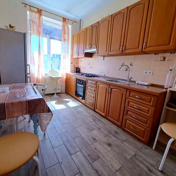 Райдужна вул., 23